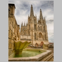 Catedral de Burgos, photo Eduardo Elúa, Wikipedia.jpg